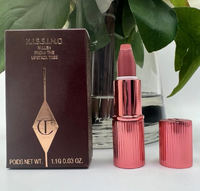 Charlotte Tilbury   K.I.S.S.I.N.G Lipstick in Icon Baby mini - 1 g