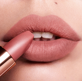 CHARLOTTE TILBURY Matte Revolution Lipstick in  Pillow Talk MINI 1 g